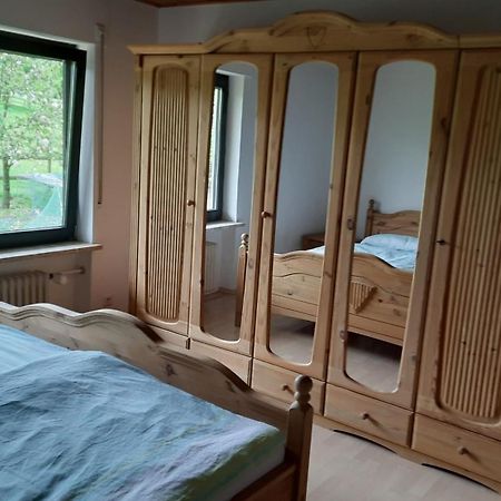 Ferienwohnung Auf Dem Bauernhof - Hermanns Lodge Strassenhaus ภายนอก รูปภาพ